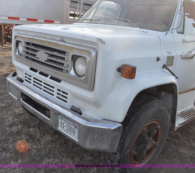 image for item C3427 1976 Chevrolet C65 grain truck