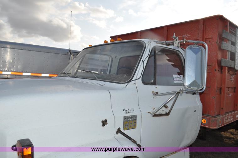 image for item C3427 1976 Chevrolet C65 grain truck