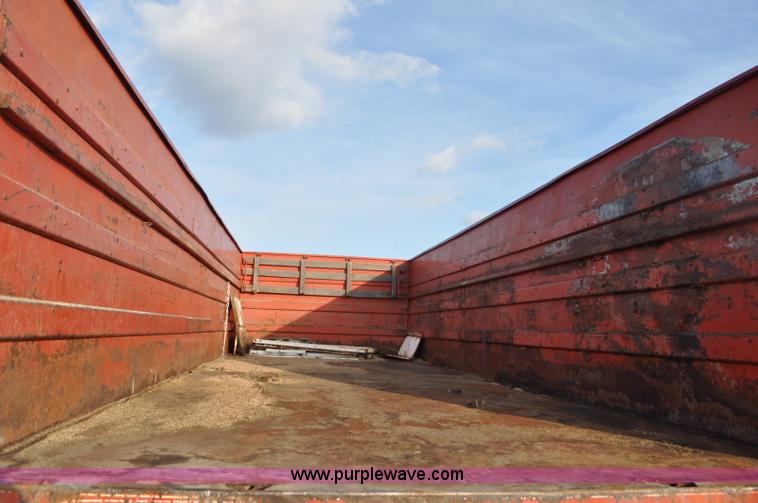 image for item C3427 1976 Chevrolet C65 grain truck