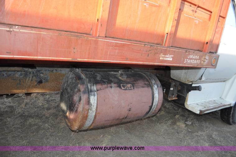 image for item C3427 1976 Chevrolet C65 grain truck