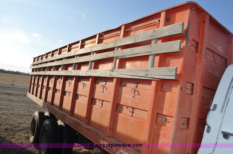 image for item C3427 1976 Chevrolet C65 grain truck