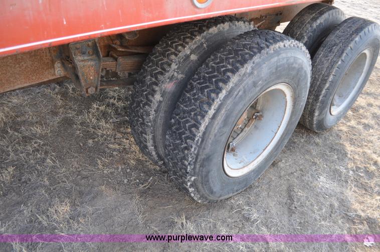 image for item C3427 1976 Chevrolet C65 grain truck