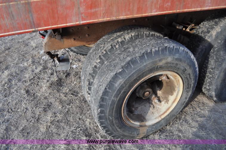 image for item C3427 1976 Chevrolet C65 grain truck