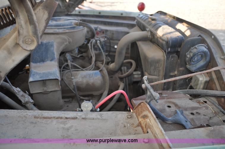 image for item C3429 1970 Ford F600 grain truck