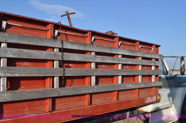 image for item C3429 1970 Ford F600 grain truck