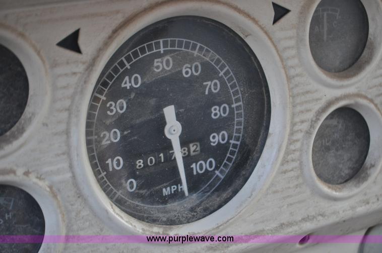 image for item C3429 1970 Ford F600 grain truck