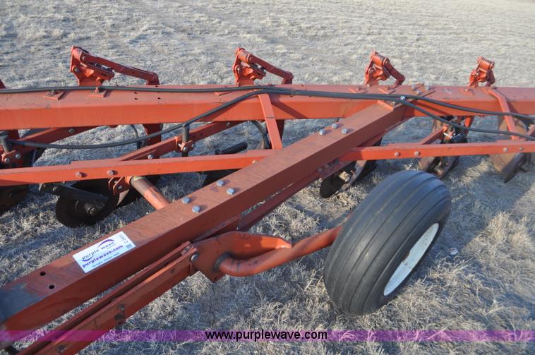 image for item C3431 International 700 one way plow