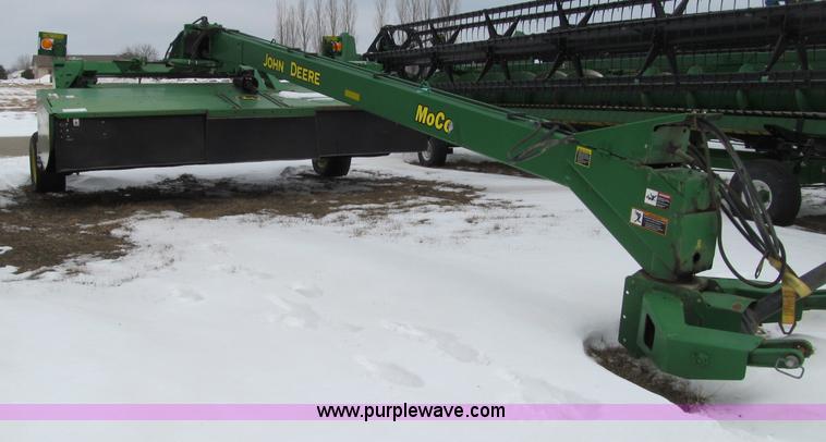 image for item D7153 2005 John Deere 946 mower conditioner