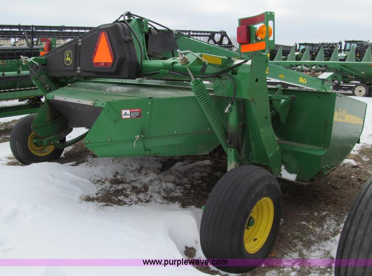 image for item D7153 2005 John Deere 946 mower conditioner