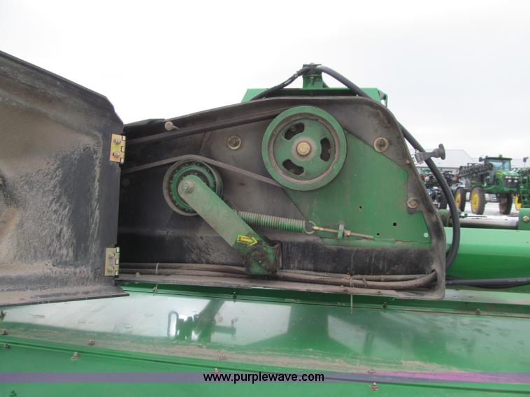 image for item D7153 2005 John Deere 946 mower conditioner