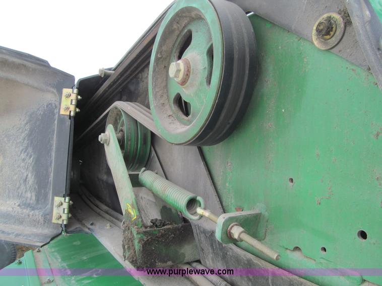 image for item D7153 2005 John Deere 946 mower conditioner