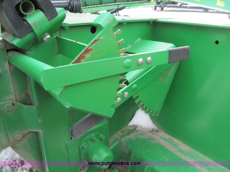 image for item D7153 2005 John Deere 946 mower conditioner