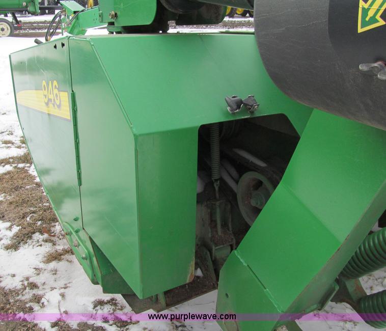 image for item D7153 2005 John Deere 946 mower conditioner