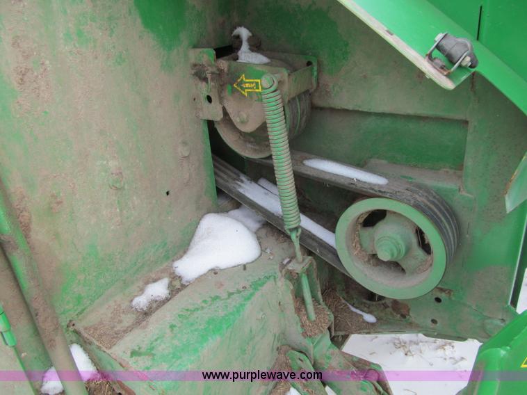 image for item D7153 2005 John Deere 946 mower conditioner