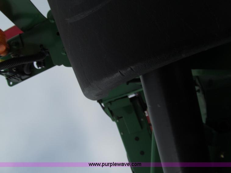 image for item D7153 2005 John Deere 946 mower conditioner