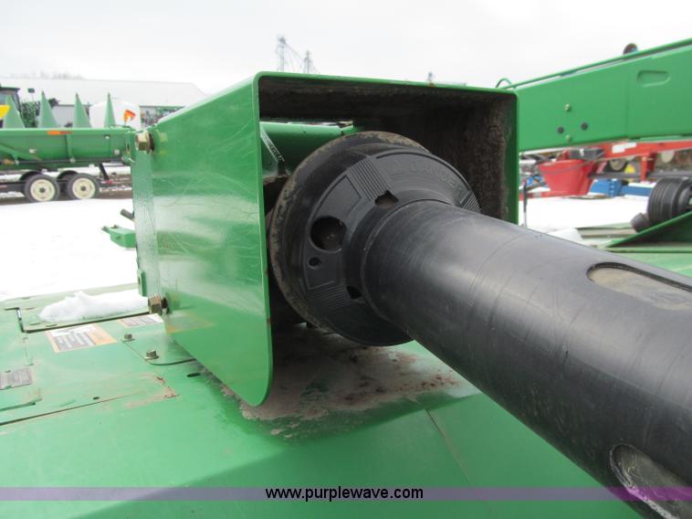 image for item D7153 2005 John Deere 946 mower conditioner