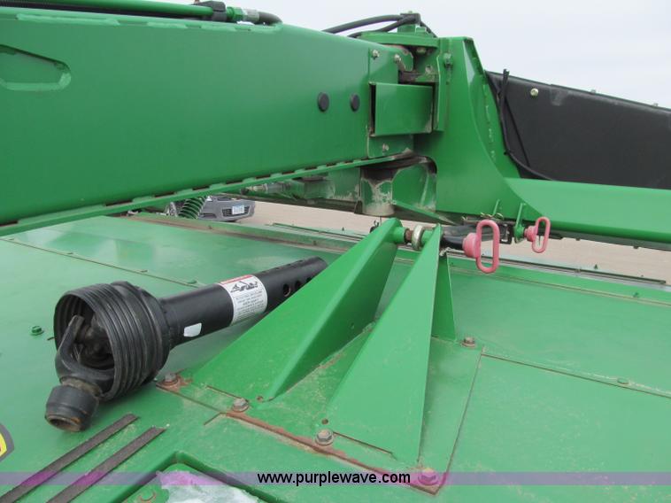 image for item D7153 2005 John Deere 946 mower conditioner