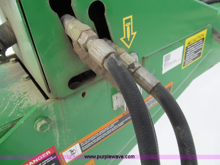 image for item D7153 2005 John Deere 946 mower conditioner