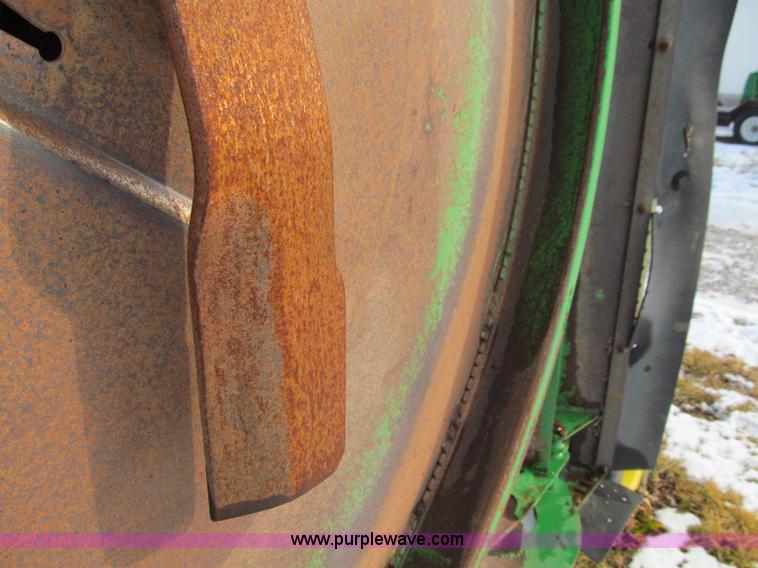 image for item D7158 2003 John Deere HX20 batwing mower