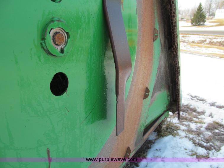 image for item D7158 2003 John Deere HX20 batwing mower