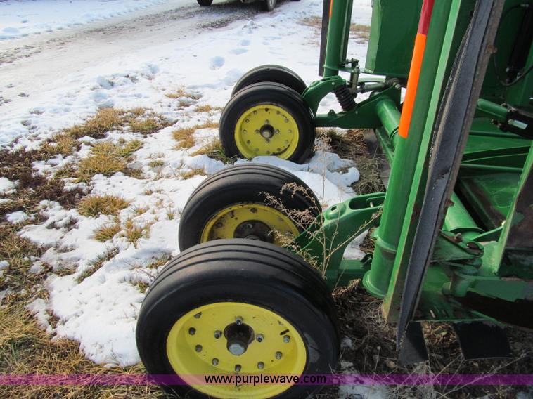 image for item D7158 2003 John Deere HX20 batwing mower