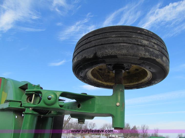 image for item D7158 2003 John Deere HX20 batwing mower