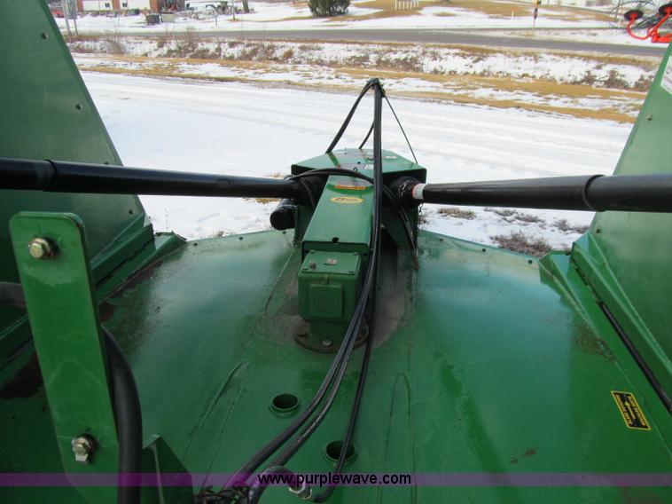 image for item D7158 2003 John Deere HX20 batwing mower