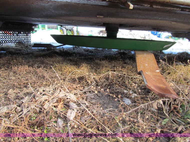 image for item D7158 2003 John Deere HX20 batwing mower