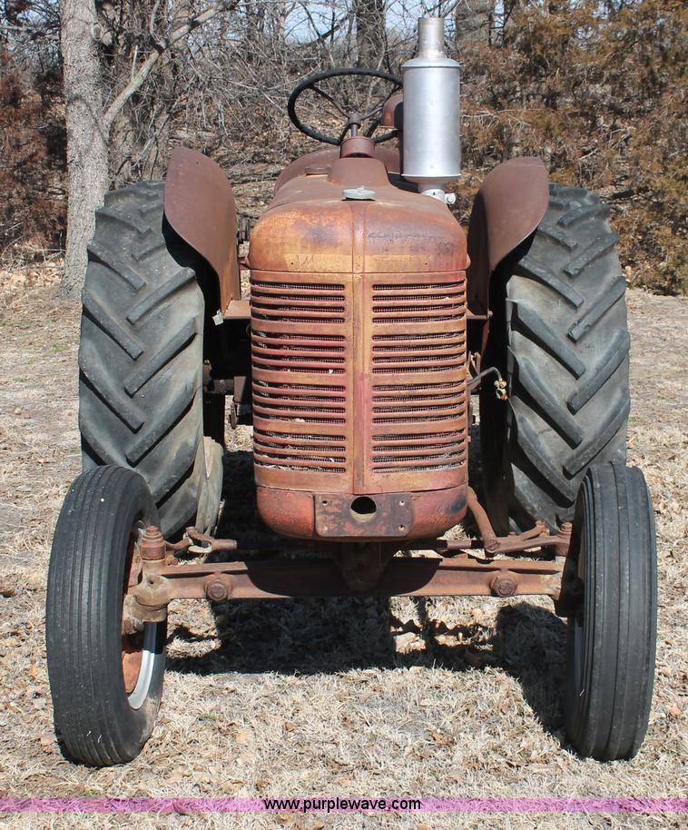image for item E2586 1950 International Harvester McCormick-Deering W-4 tractor