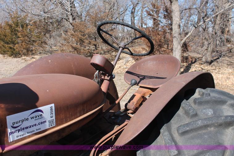 image for item E2586 1950 International Harvester McCormick-Deering W-4 tractor