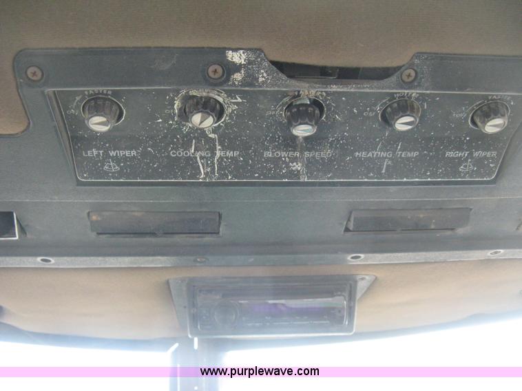 image for item E3105 1975 John Deere 8630 4WD tractor