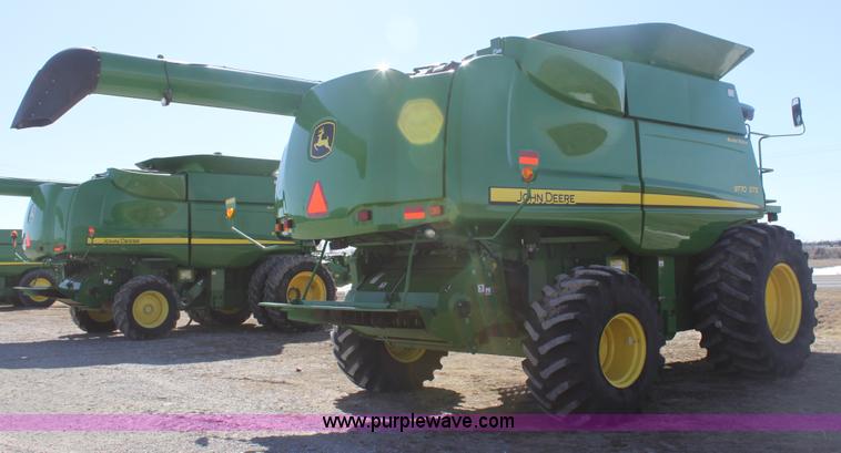 image for item E8451 2009 John Deere 9770 STS combine