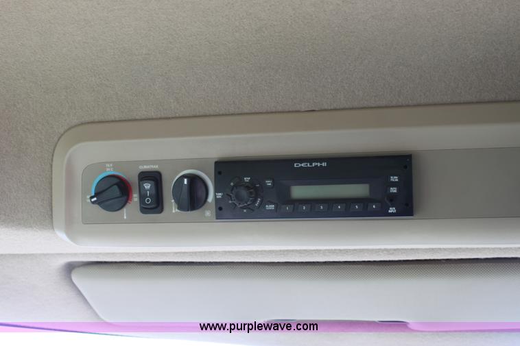 image for item E8451 2009 John Deere 9770 STS combine