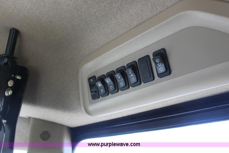 image for item E8451 2009 John Deere 9770 STS combine