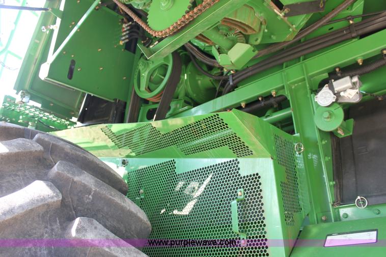 image for item E8451 2009 John Deere 9770 STS combine