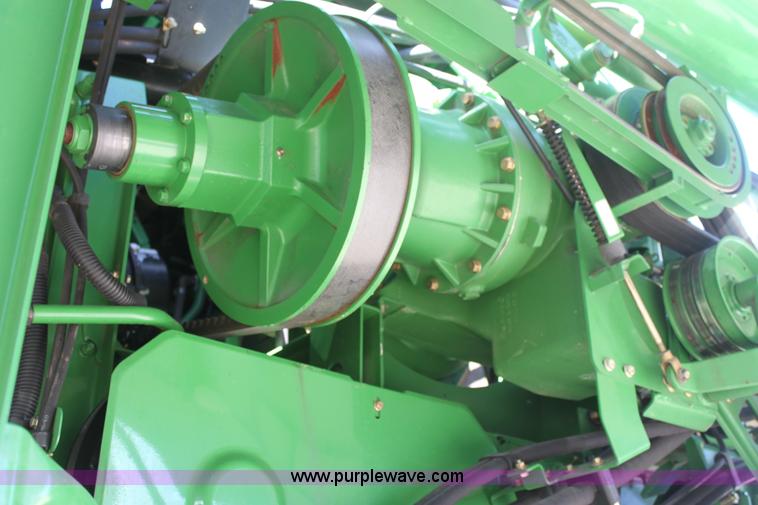 image for item E8451 2009 John Deere 9770 STS combine