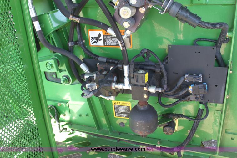 image for item E8451 2009 John Deere 9770 STS combine