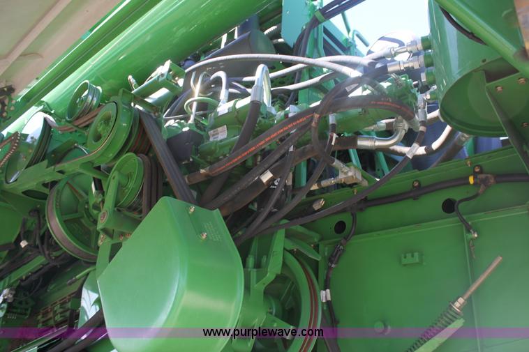 image for item E8451 2009 John Deere 9770 STS combine