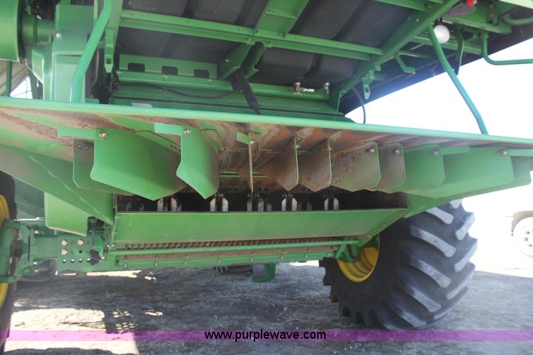 image for item E8451 2009 John Deere 9770 STS combine