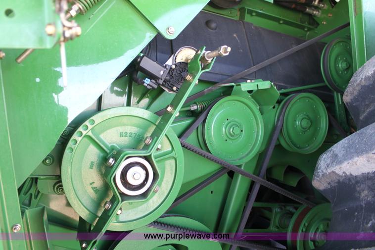 image for item E8451 2009 John Deere 9770 STS combine