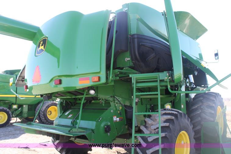 image for item E8451 2009 John Deere 9770 STS combine