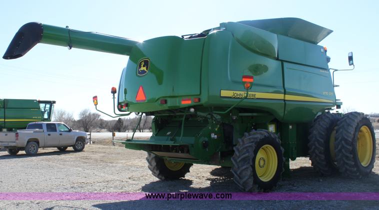 image for item E8452 2010 John Deere 9770 STS combine