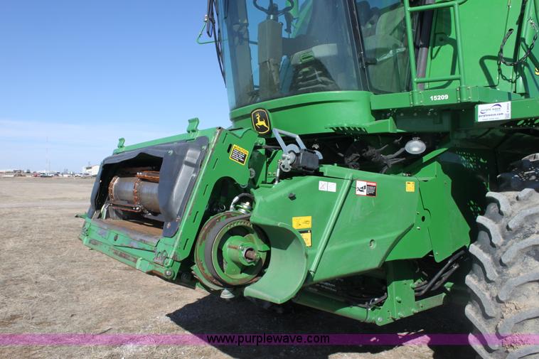 image for item E8452 2010 John Deere 9770 STS combine