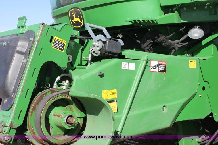 image for item E8452 2010 John Deere 9770 STS combine