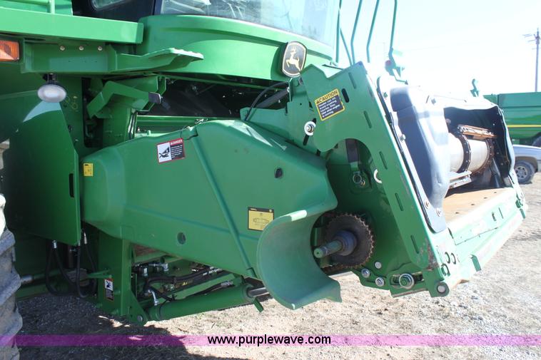 image for item E8452 2010 John Deere 9770 STS combine