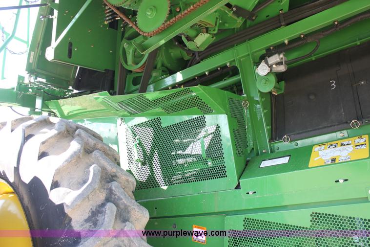 image for item E8452 2010 John Deere 9770 STS combine