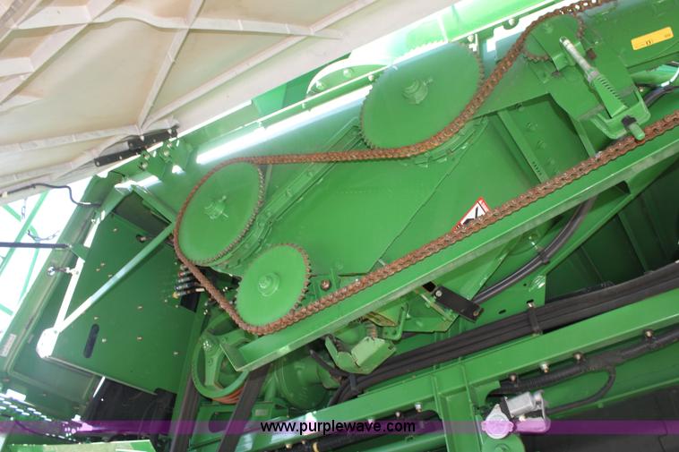 image for item E8452 2010 John Deere 9770 STS combine