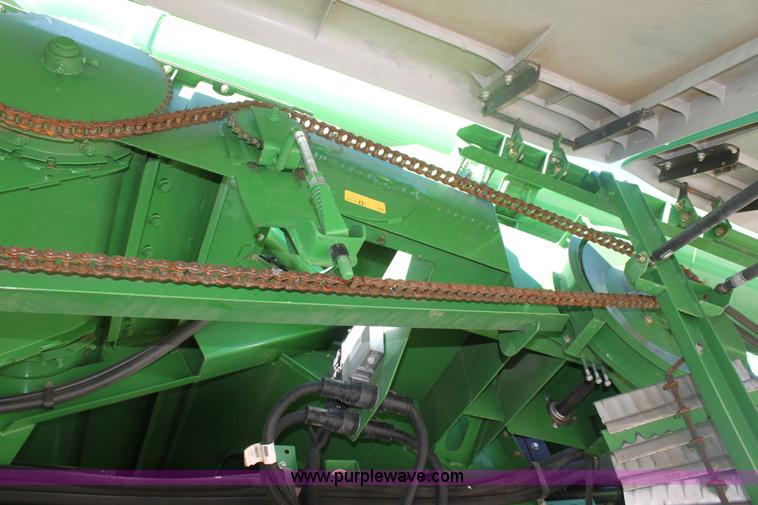 image for item E8452 2010 John Deere 9770 STS combine