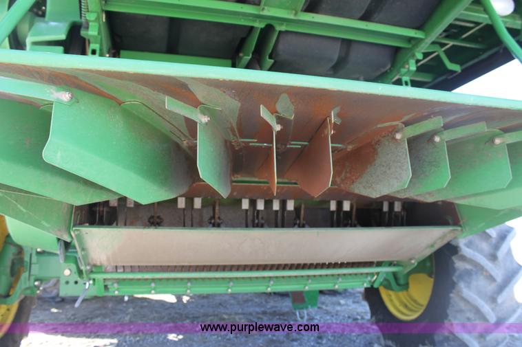 image for item E8452 2010 John Deere 9770 STS combine