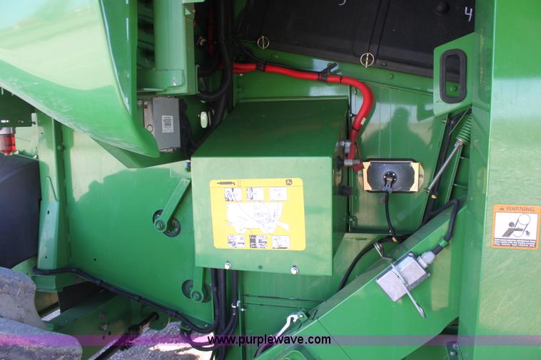 image for item E8452 2010 John Deere 9770 STS combine